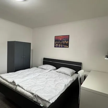 3 Bedroom Apartment, Playground, Bounce Mat Jump Ring Apartmán
