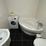 3 Bedroom Apartment, Playground, Bounce Mat Jump Ring *