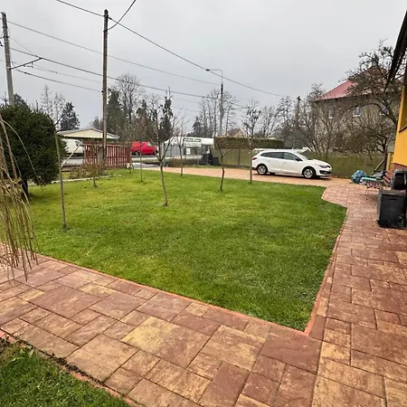 3 Bedroom Apartment, Playground, Bounce Mat Jump Ring *