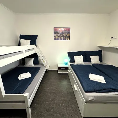 3 Bedroom Apartment, Playground, Bounce Mat Jump Ring Appartamento Ostrava