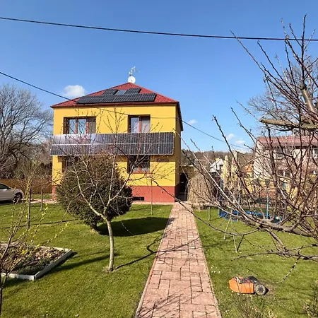 3 Bedroom Apartment, Playground, Bounce Mat Jump Ring Διαμέρισμα