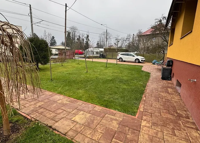 3 Bedroom Apartment, Playground, Bounce Mat Jump Ring *